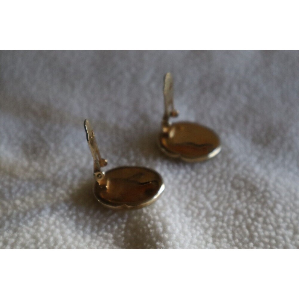 Vintage Gold Tone Bergere Signed Mother Of Pearl Clip-On Earrings 0.75" - Picture 9 of 11